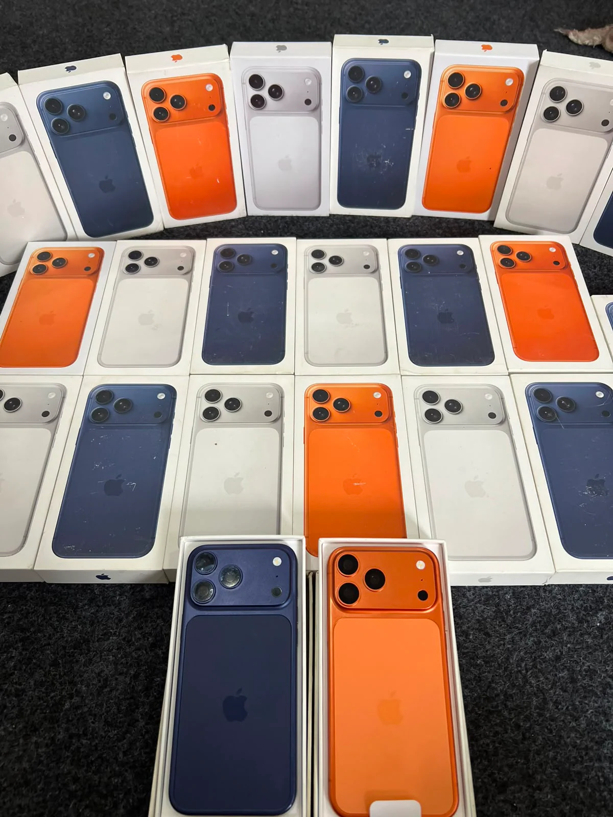 iPhone 17 PRO MAX Dummy Phone