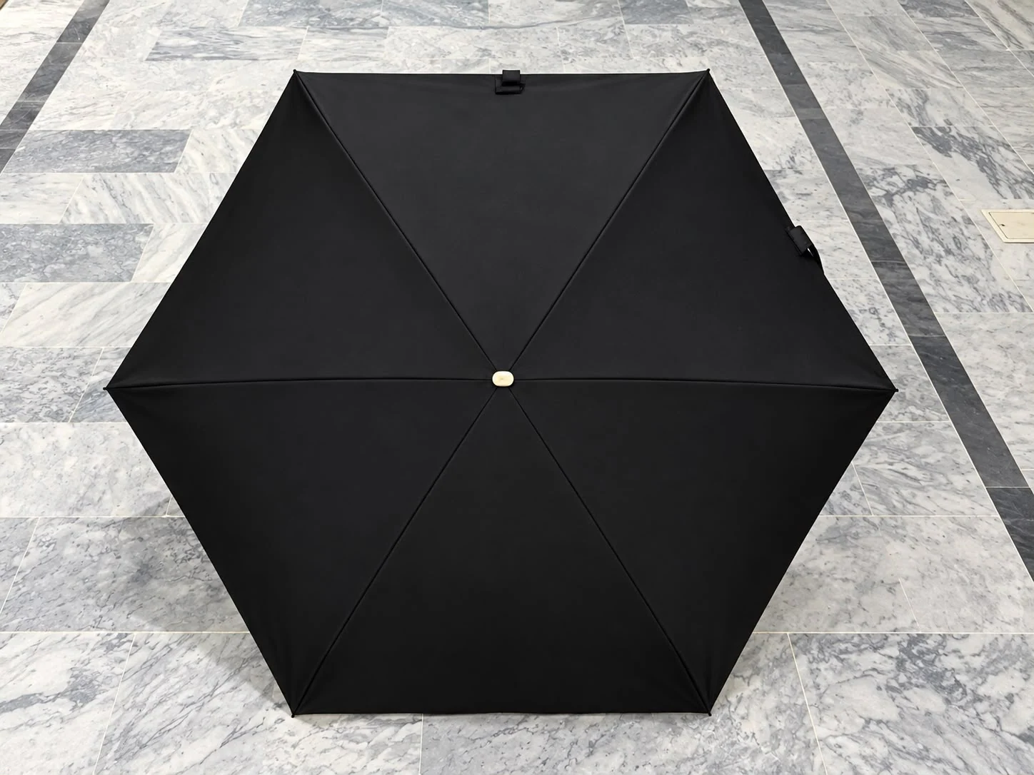 Mini Pocket Umbrella – Compact & Portable for Everyday Use